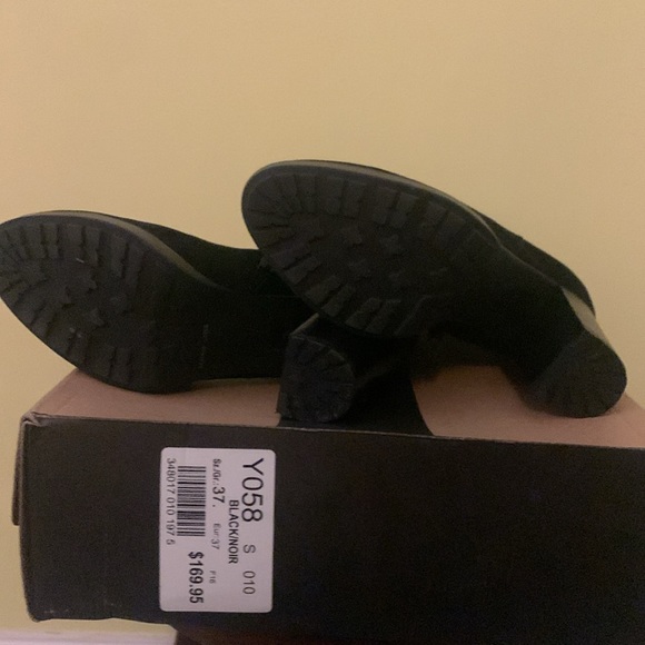 Black heeled boots - Picture 2 of 7